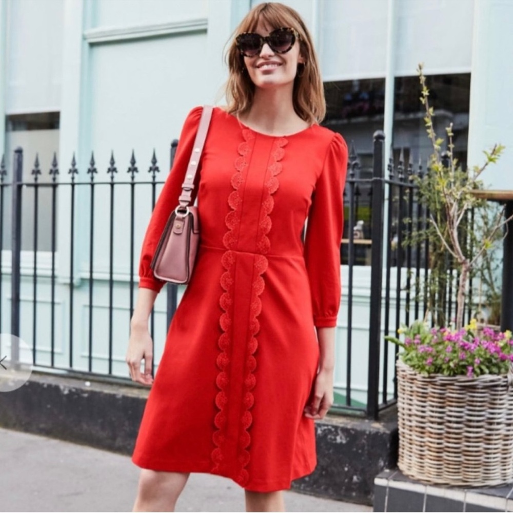 Boden Red Scalloped Detail
Puff Sleeve Alexandra Ponte Dress
